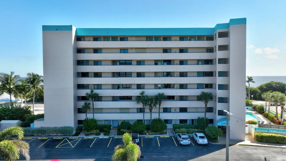 355 S Ocean Dr, Hutchinson Island South, FL 34949