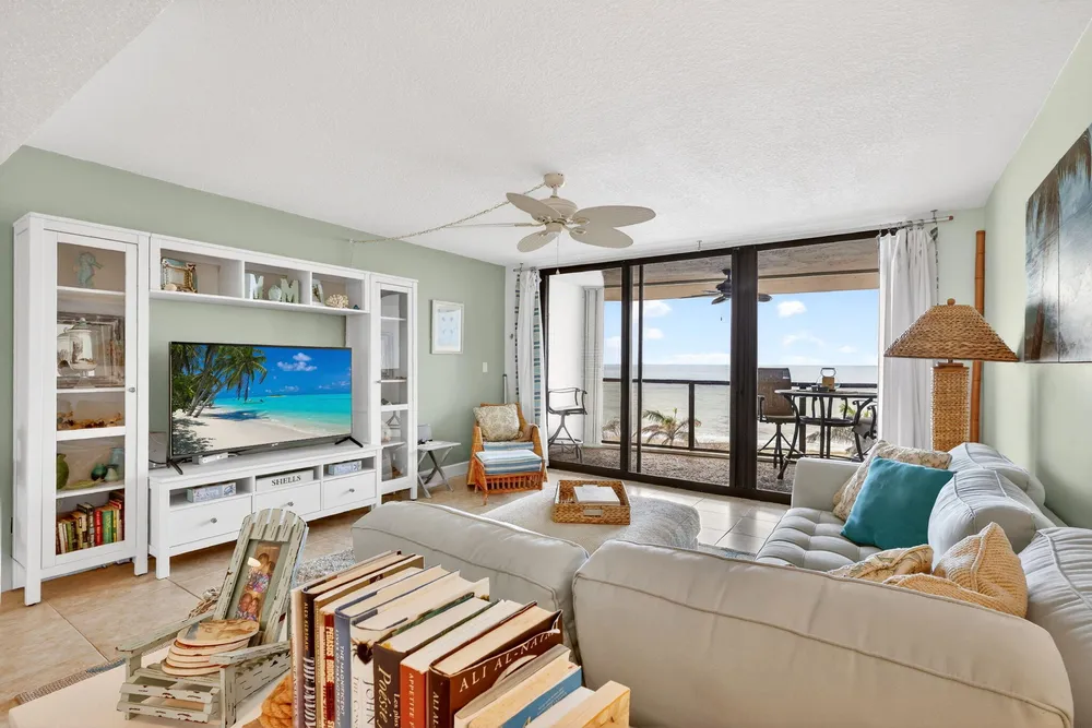 355 S Ocean Dr, Hutchinson Island South, FL 34949
