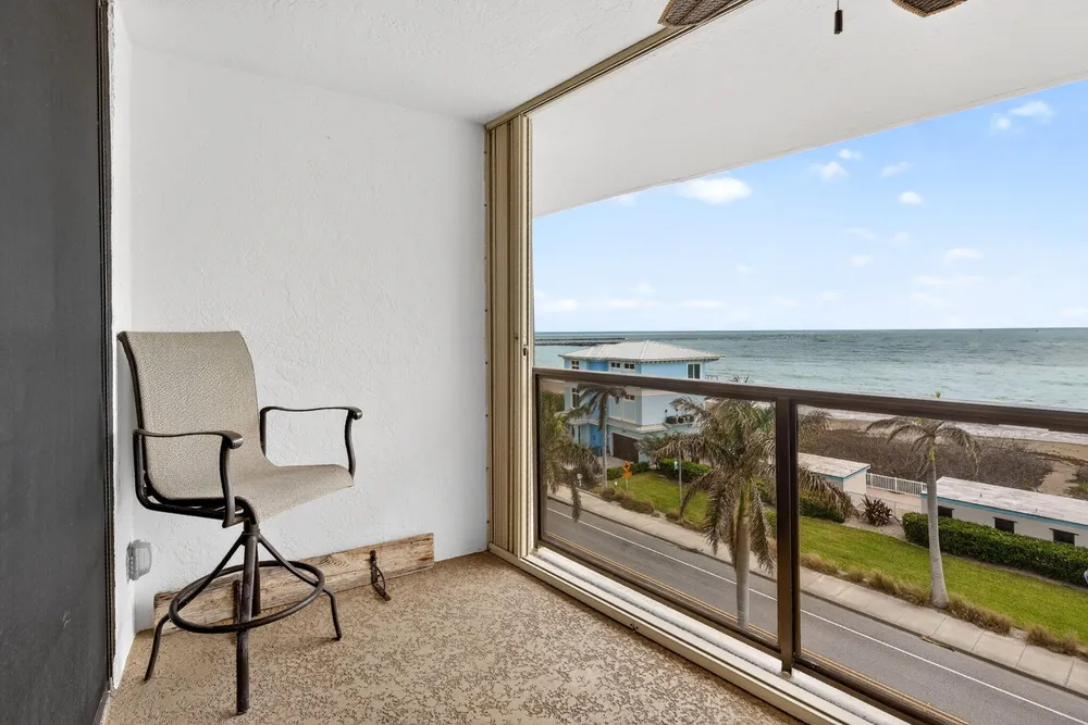 355 S Ocean Dr, Hutchinson Island South, FL 34949