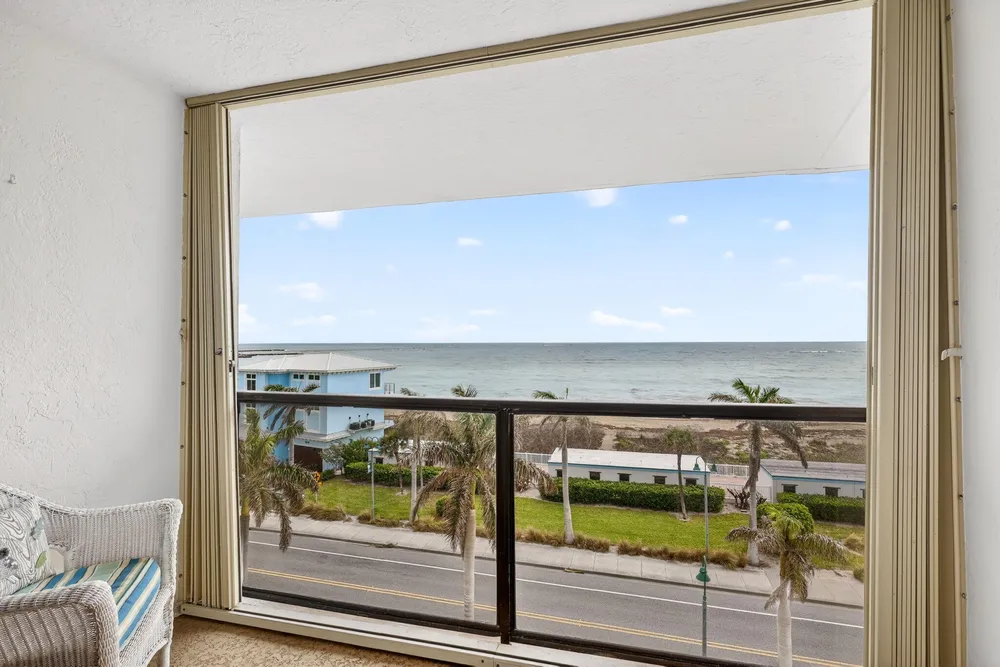 355 S Ocean Dr, Hutchinson Island South, FL 34949