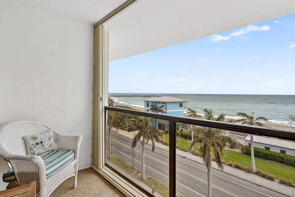 355 S Ocean Dr, Hutchinson Island South, FL 34949