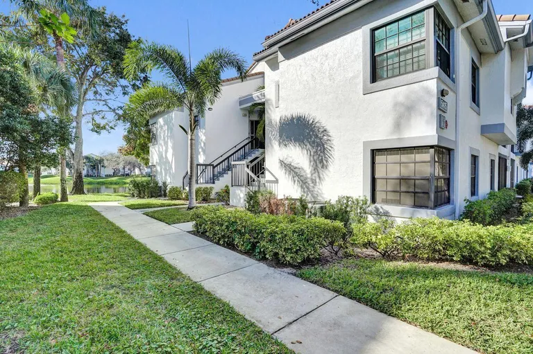 5415 Verona Dr, Boynton Beach, FL 33437