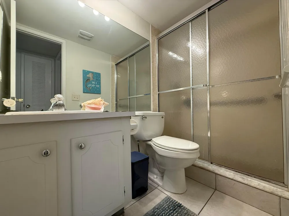 1040 SE 4th Ave, Deerfield Beach, FL 33441