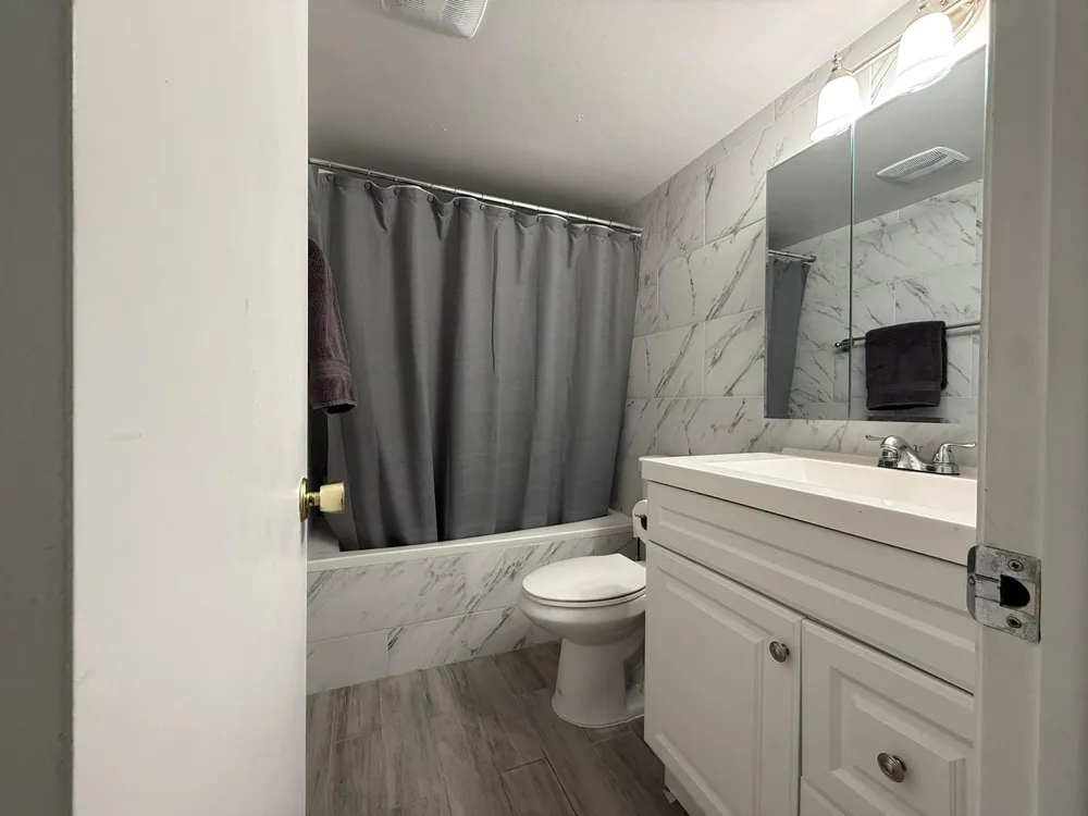 1040 SE 4th Ave, Deerfield Beach, FL 33441