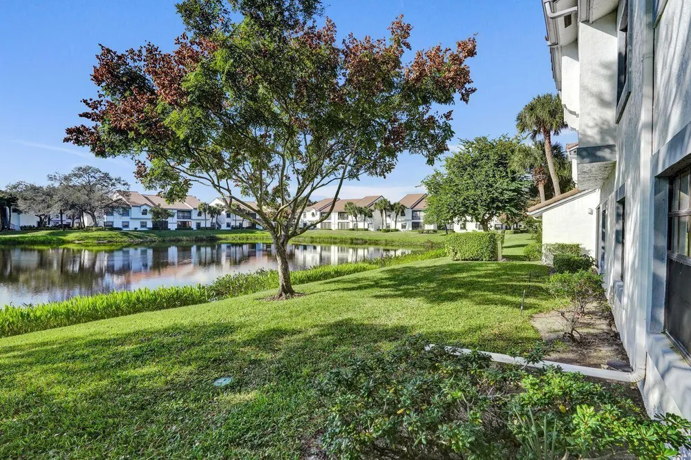 5415 Verona Dr, Boynton Beach, FL 33437