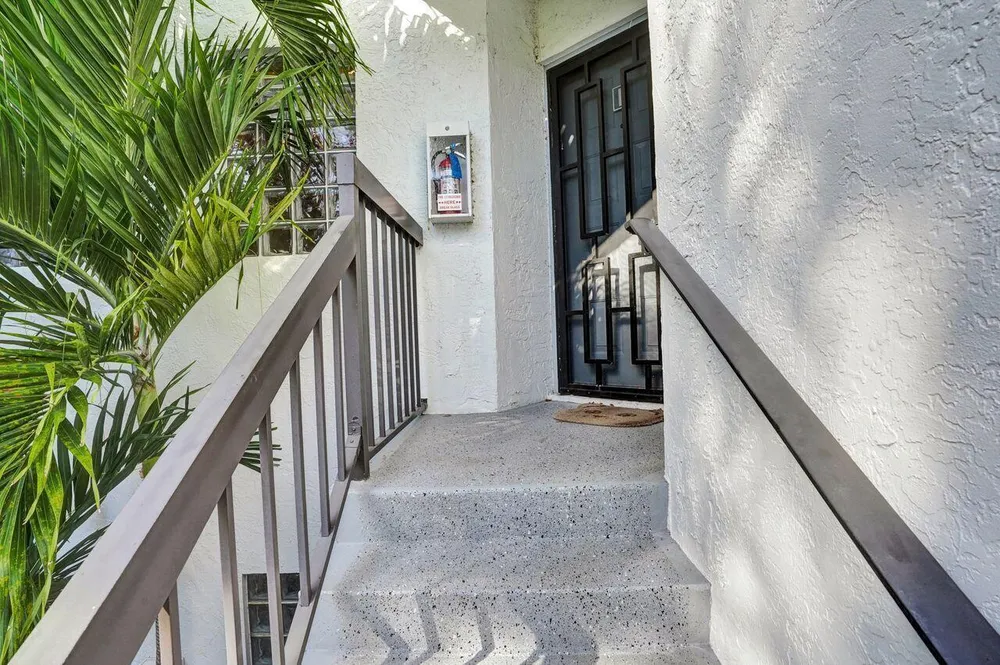 5415 Verona Dr, Boynton Beach, FL 33437