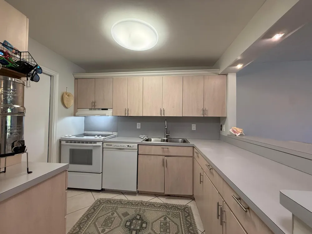 1040 SE 4th Ave, Deerfield Beach, FL 33441