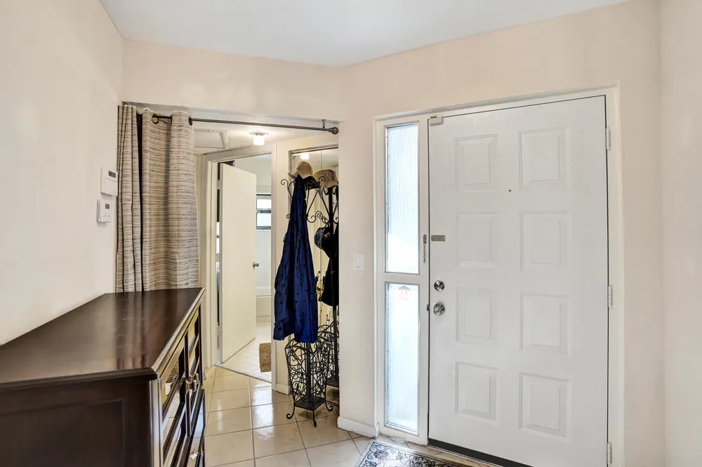 5415 Verona Dr, Boynton Beach, FL 33437