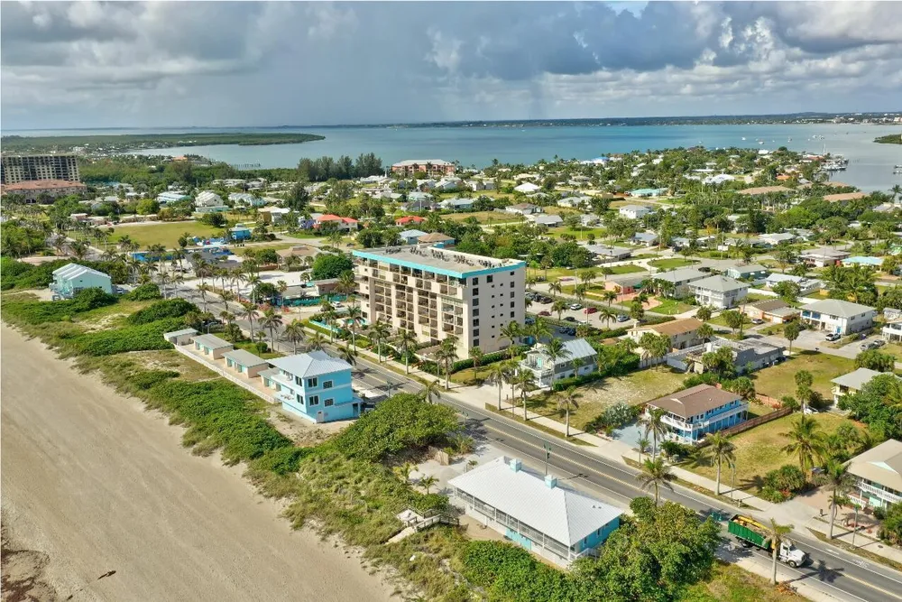 355 S Ocean Dr, Hutchinson Island South, FL 34949