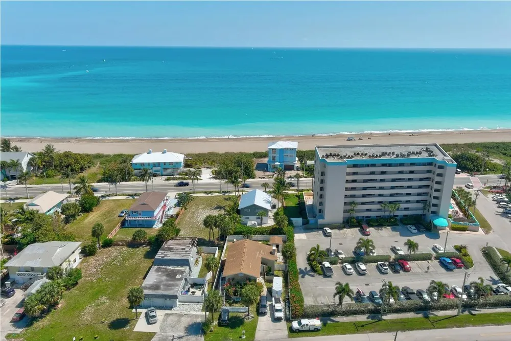 355 S Ocean Dr, Hutchinson Island South, FL 34949