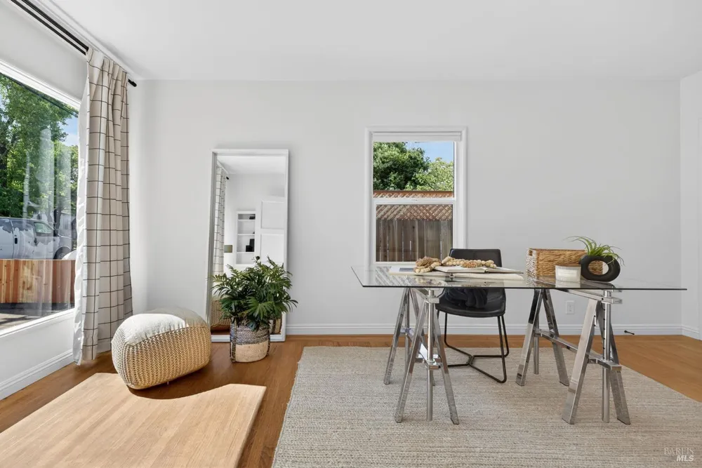 2211 Humboldt St, Santa Rosa, CA 95404