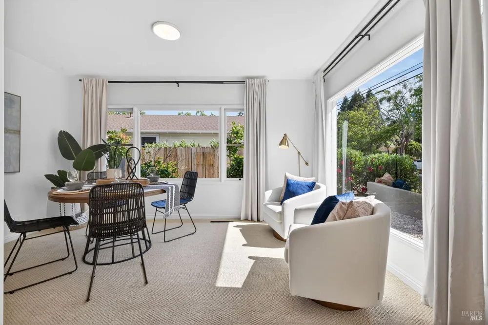 2211 Humboldt St, Santa Rosa, CA 95404