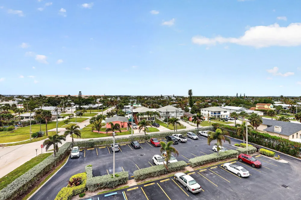 355 S Ocean Dr, Hutchinson Island South, FL 34949