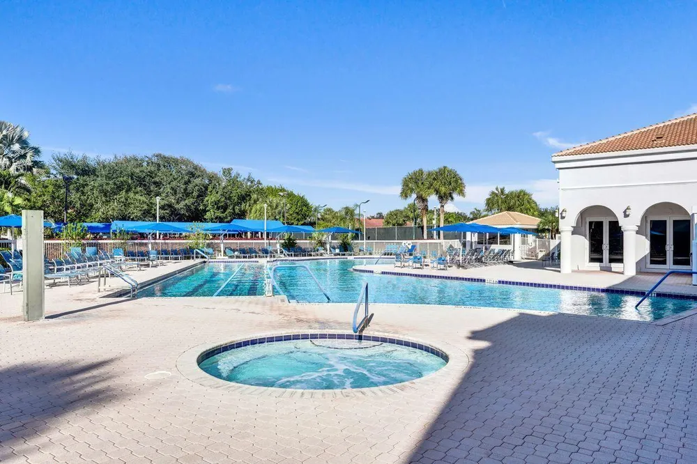 5415 Verona Dr, Boynton Beach, FL 33437