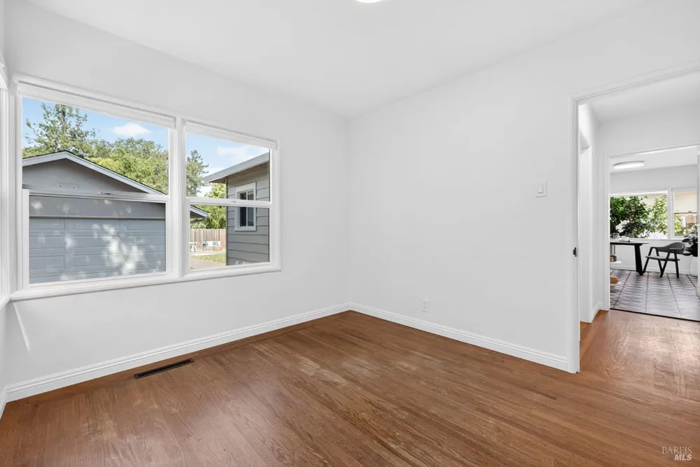 2211 Humboldt St, Santa Rosa, CA 95404