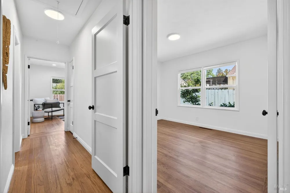 2211 Humboldt St, Santa Rosa, CA 95404