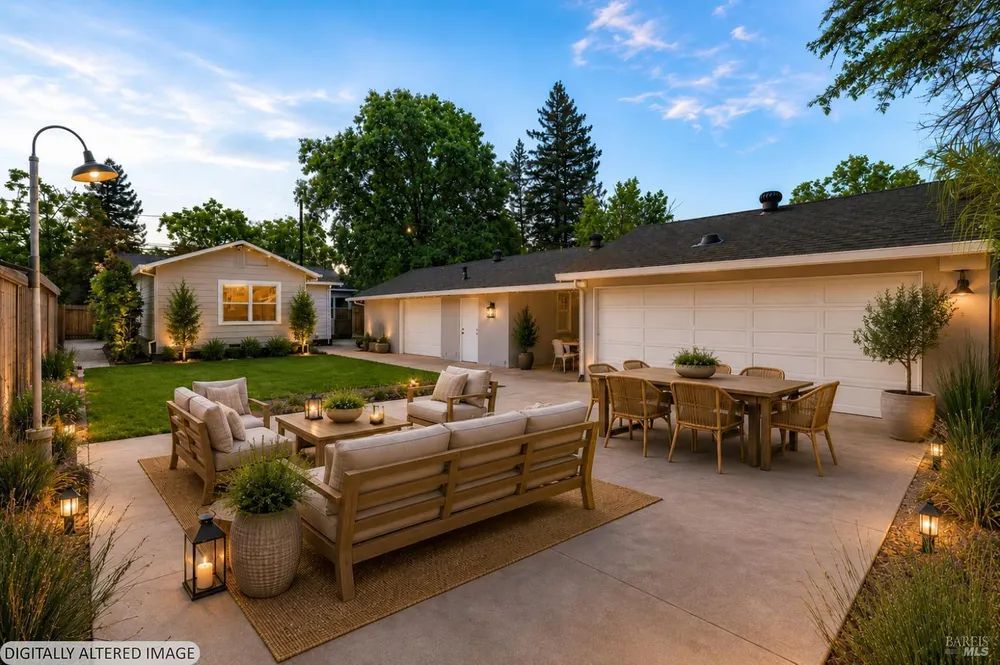 2211 Humboldt St, Santa Rosa, CA 95404
