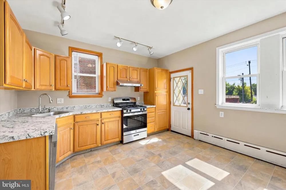 7781 Hasbrook Ave, Philadelphia, PA 19111