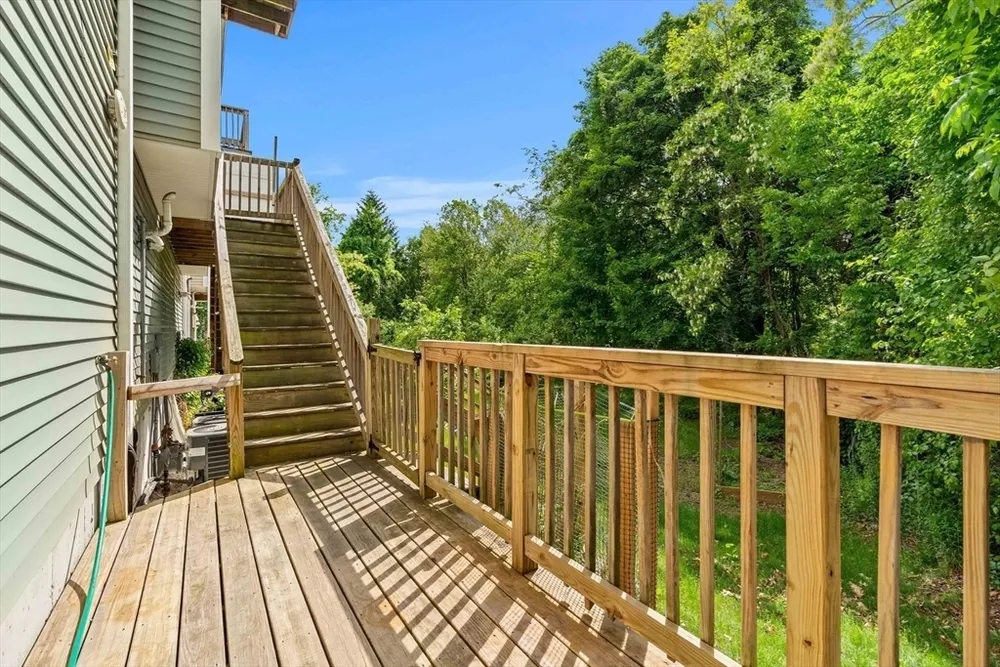 24 Bartlett Ave, Chelmsford, MA 01824