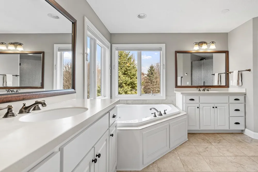 9106 COLD STREAM LANE, Eden Prairie, MN 55347