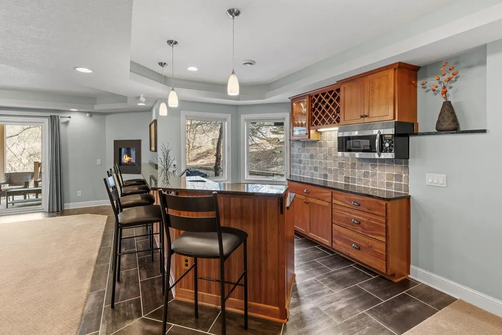 9106 COLD STREAM LANE, Eden Prairie, MN 55347
