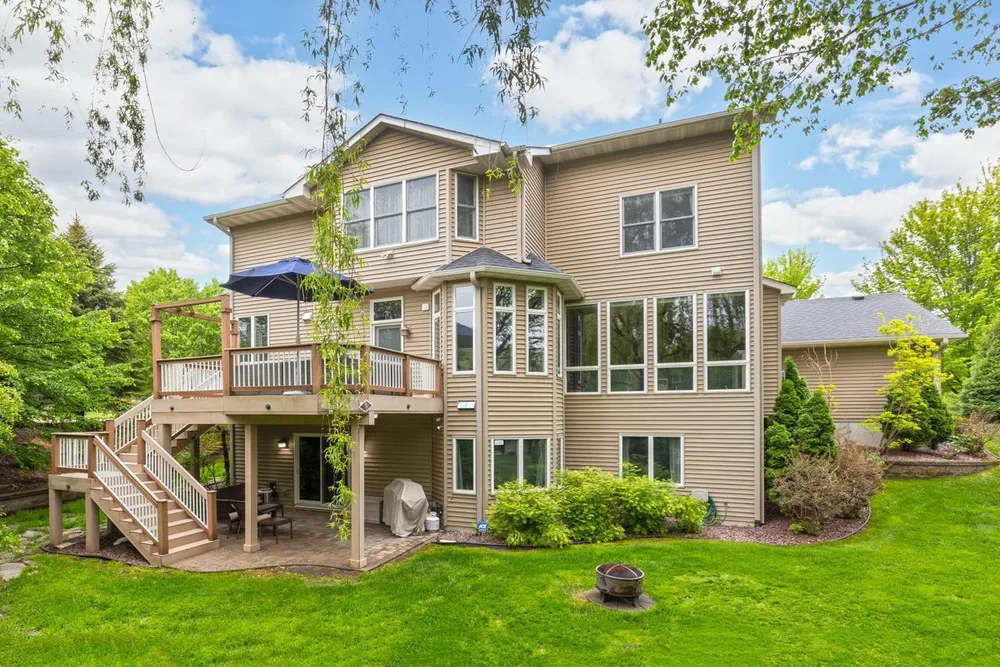 9106 COLD STREAM LANE, Eden Prairie, MN 55347