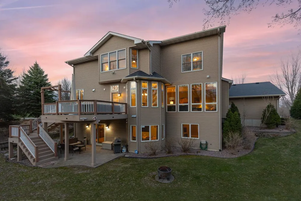 9106 COLD STREAM LANE, Eden Prairie, MN 55347