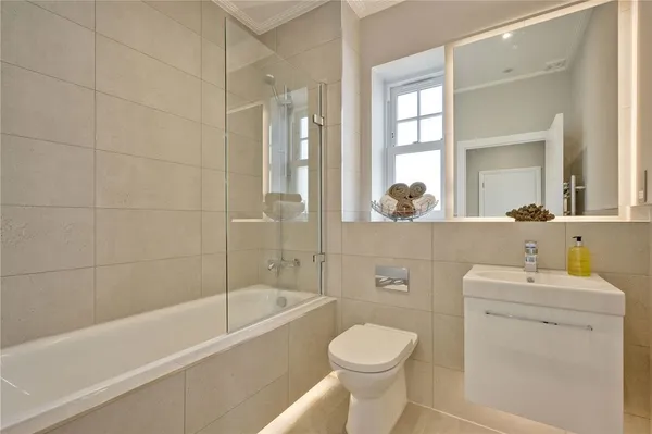 Baker Street, Weybridge, KT13 photo 9