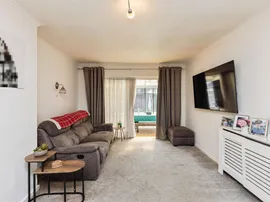 Collinfield Rise, Bradford thumb 3