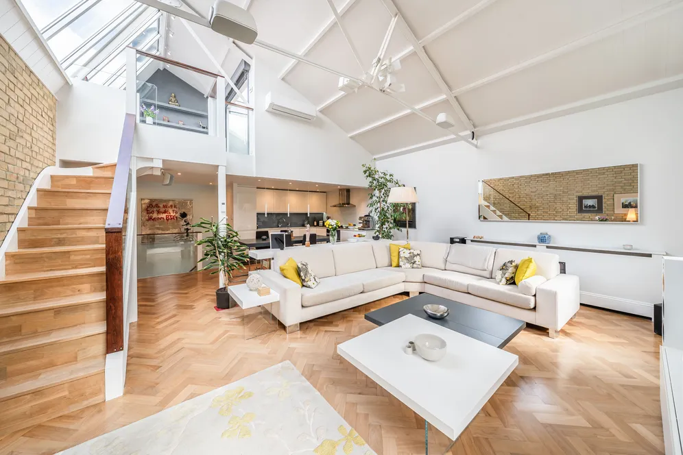 Welmar Mews, London, SW4 photo 4