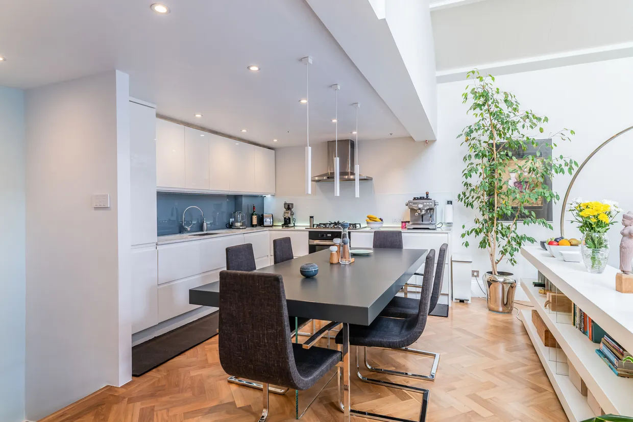 Welmar Mews, London, SW4 photo 5