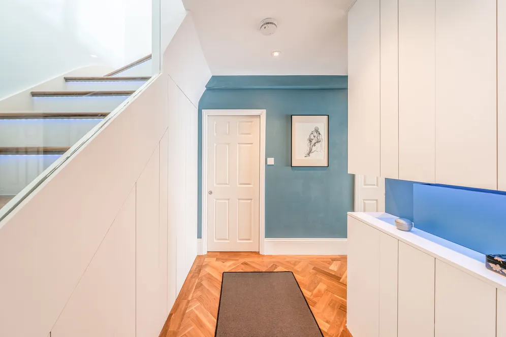 Welmar Mews, London, SW4 photo 17