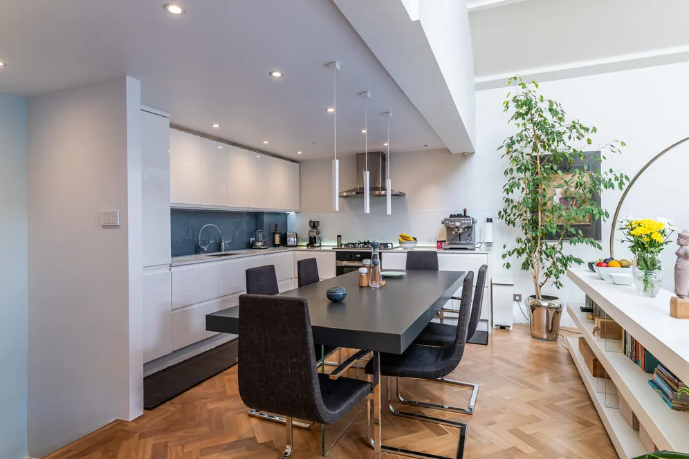 Welmar Mews, London, SW4 photo 20