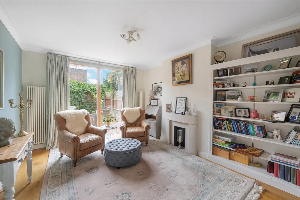 Sutherland Grove, Southfields, London, SW18