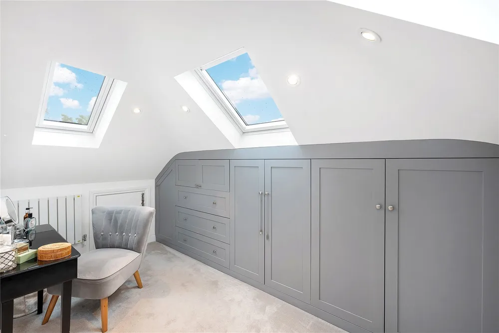 Sutherland Grove, Southfields, London, SW18