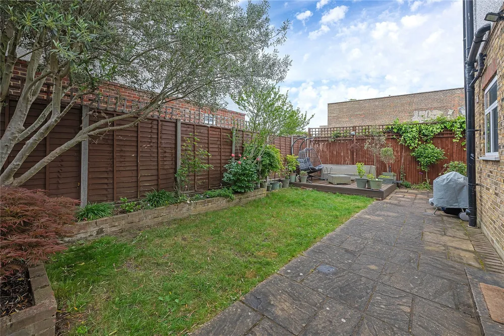 Sutherland Grove, Southfields, London, SW18