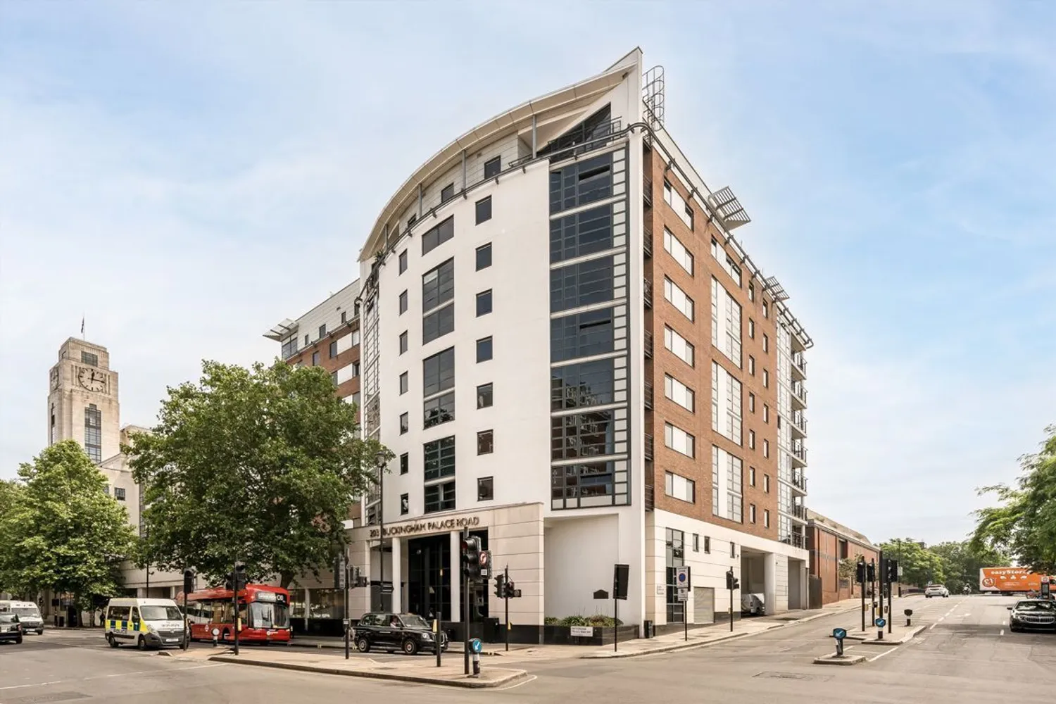 Buckingham Palace Road, London, SW1W photo 8