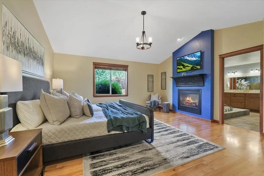 10018 N Moss Ln, Spokane, WA 99208