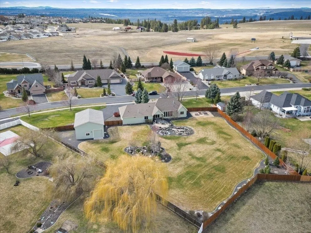 10018 N Moss Ln, Spokane, WA 99208