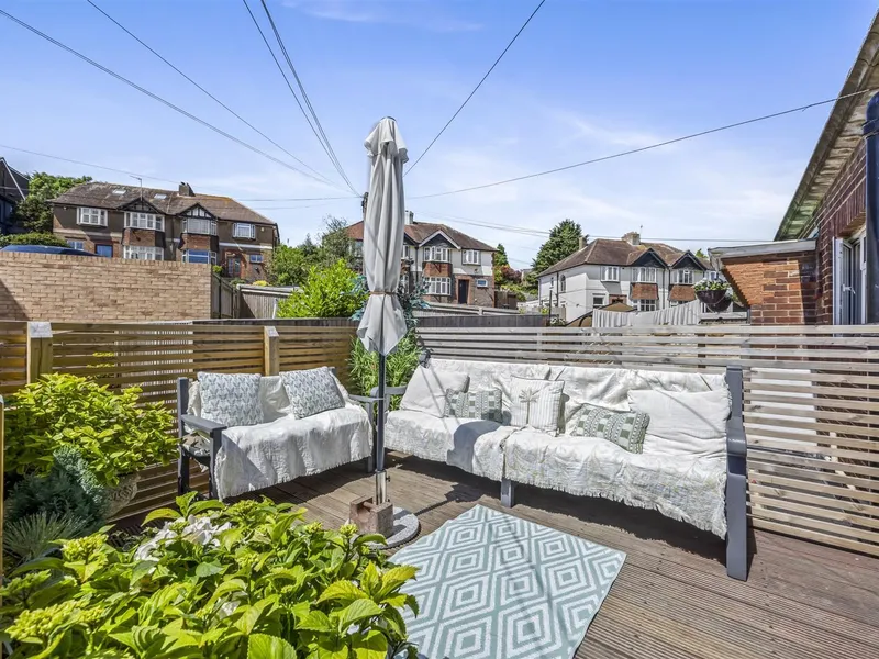 Property thumbnail 2 out of 3