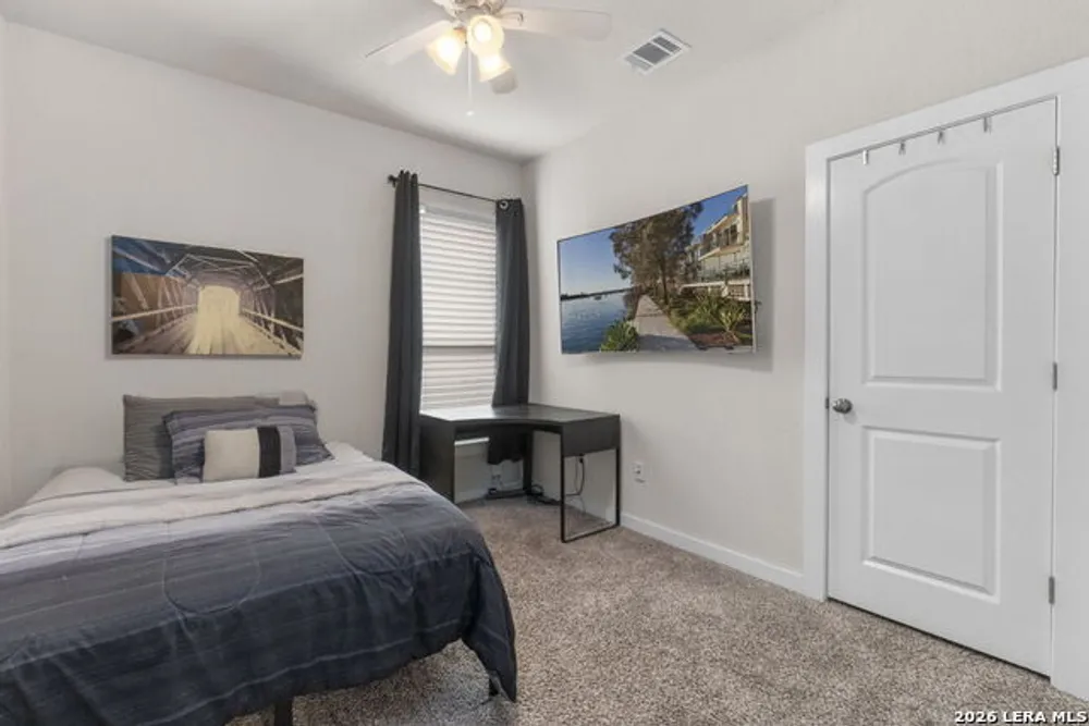 6211 Fox Peak Dr, San Antonio, TX 78247