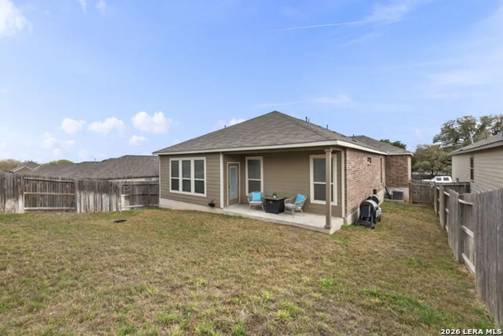 6211 Fox Peak Dr, San Antonio, TX 78247