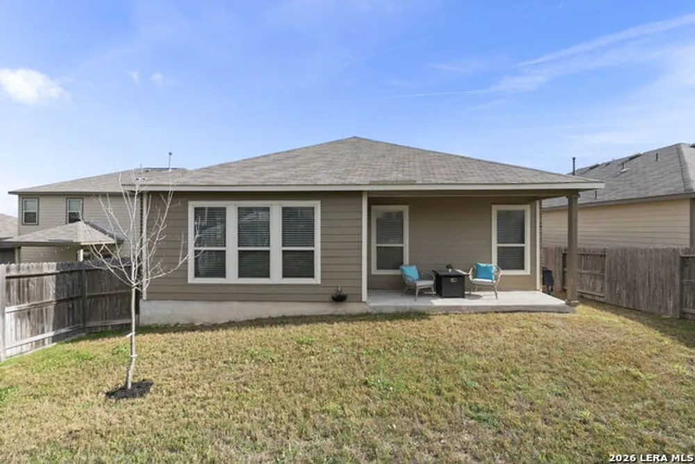 6211 Fox Peak Dr, San Antonio, TX 78247