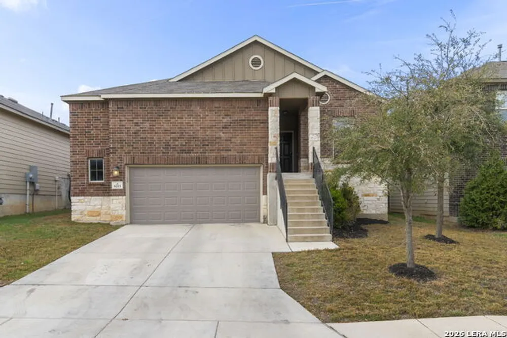 6211 Fox Peak Dr, San Antonio, TX 78247