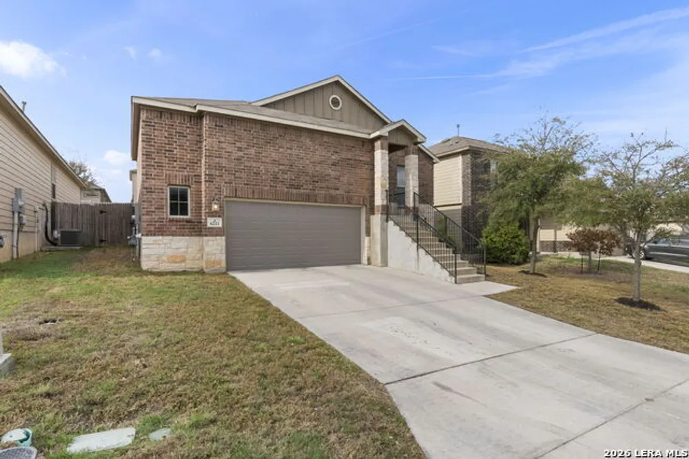 6211 Fox Peak Dr, San Antonio, TX 78247