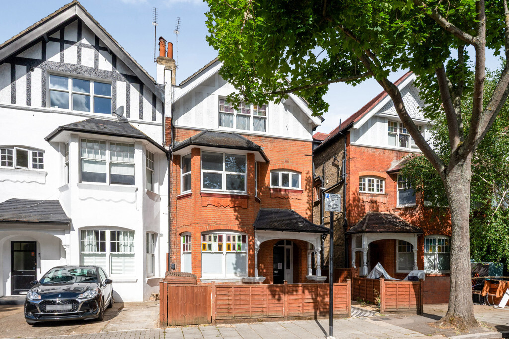42 (Flat 2) Riggindale Road, Streatham Park, London, SW16 1QJ Image 1