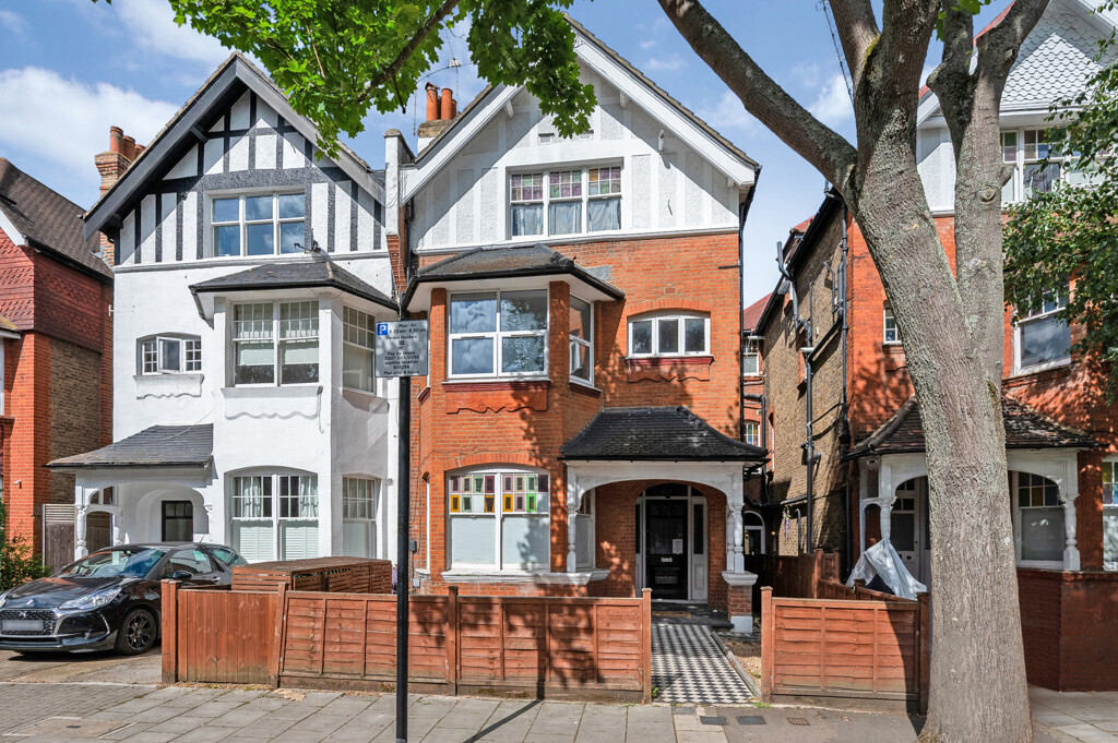42 (Flat 2) Riggindale Road, Streatham Park, London, SW16 1QJ Image 12