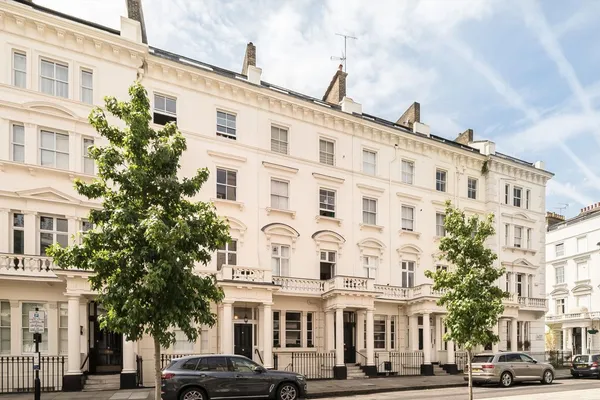 St. Georges Drive, London, SW1V photo 1