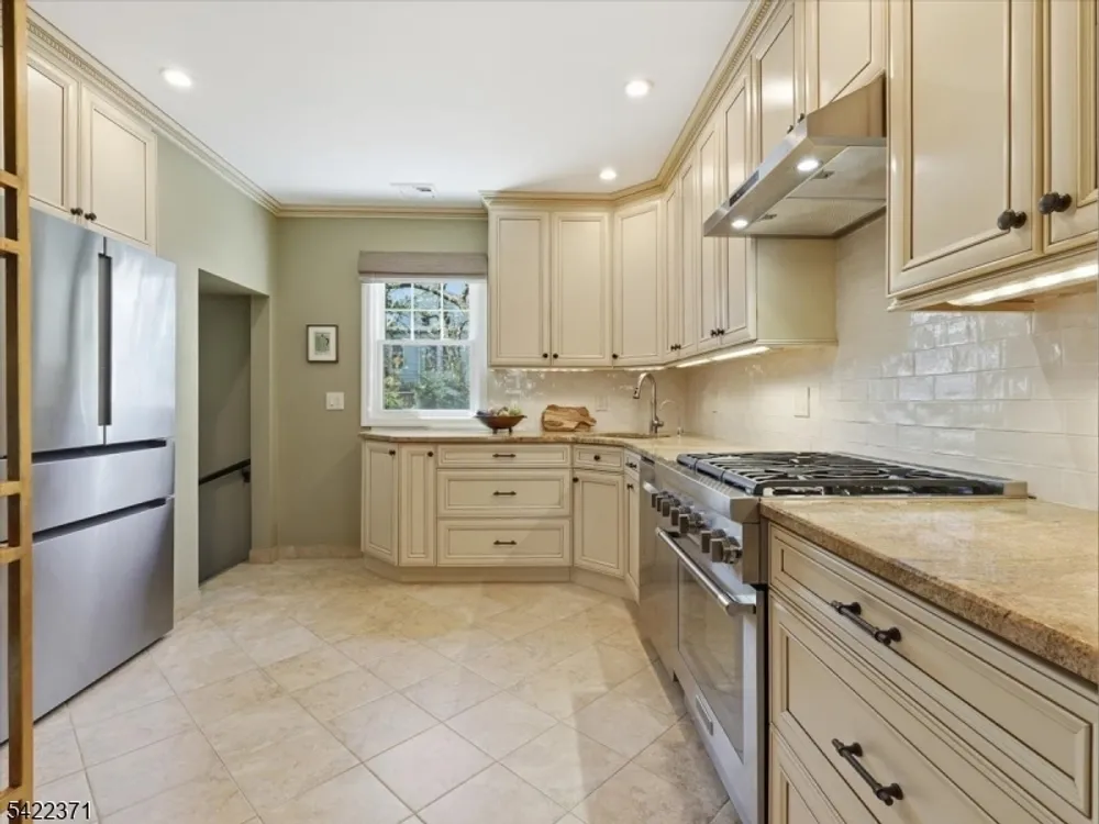 14 Evergreen Ave, Bloomfield, NJ 07003