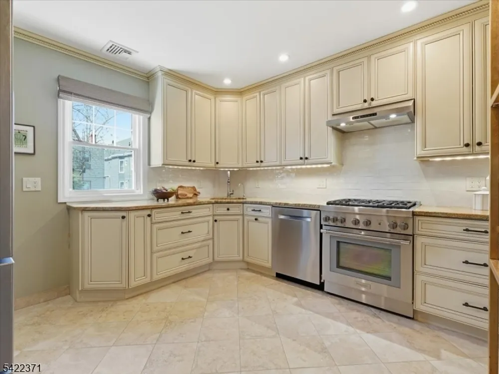 14 Evergreen Ave, Bloomfield, NJ 07003